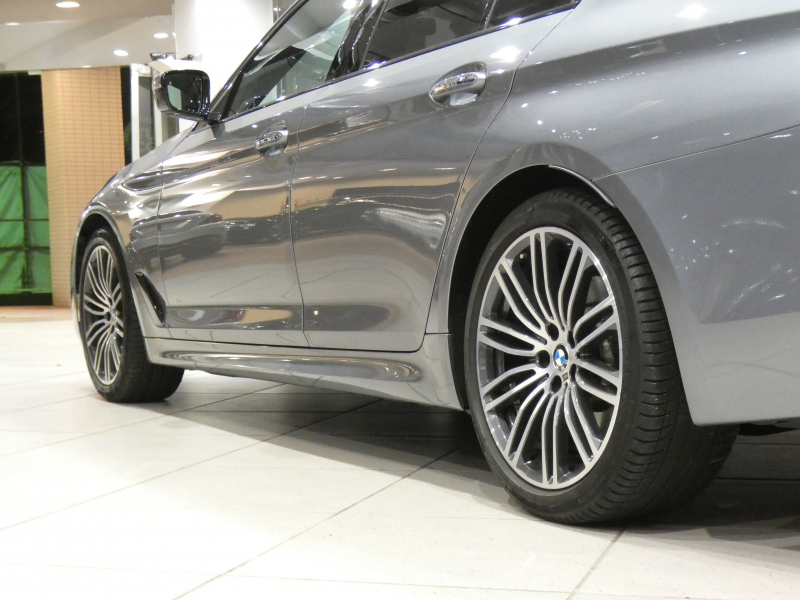 BMW 5シリーズ 523i Mｽﾎﾟｰﾂ ﾊｲﾗｲﾝ&ｲﾉﾍﾞｰｼｮﾝPKG　ｺﾝﾌｫA Dｱｼｽﾄ+ 追ACC ﾚｰﾝCHW 衝突軽減 白革 全席ﾋｰﾀｰ iﾄﾞﾗｲﾌﾞﾅﾋﾞ(第6世代ﾀｯﾁP対応) 全周囲ｶﾒﾗ PDC LEDﾗｲﾄ ｵｰﾄﾄﾗﾝｸ Mｽﾎﾟｰﾂｴｱﾛ&19AW　2年保証