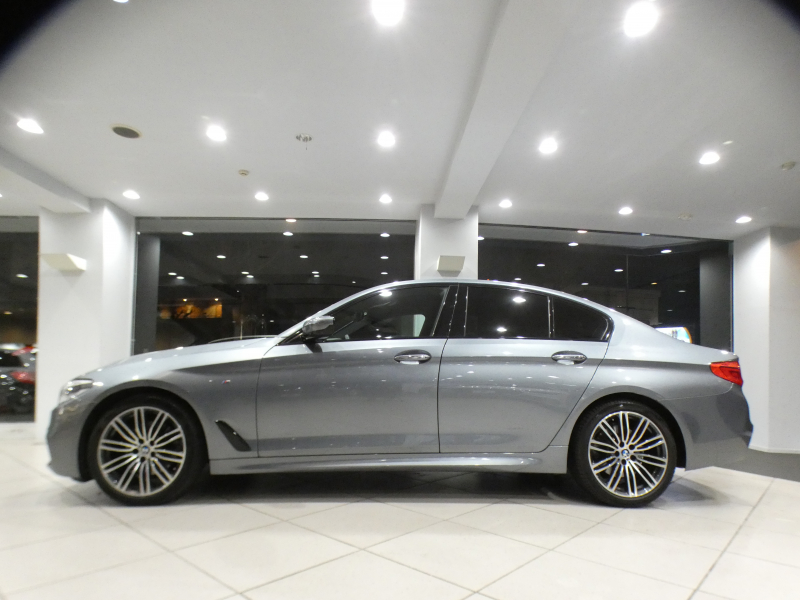 BMW 5シリーズ 523i Mｽﾎﾟｰﾂ ﾊｲﾗｲﾝ&ｲﾉﾍﾞｰｼｮﾝPKG　ｺﾝﾌｫA Dｱｼｽﾄ+ 追ACC ﾚｰﾝCHW 衝突軽減 白革 全席ﾋｰﾀｰ iﾄﾞﾗｲﾌﾞﾅﾋﾞ(第6世代ﾀｯﾁP対応) 全周囲ｶﾒﾗ PDC LEDﾗｲﾄ ｵｰﾄﾄﾗﾝｸ Mｽﾎﾟｰﾂｴｱﾛ&19AW　2年保証