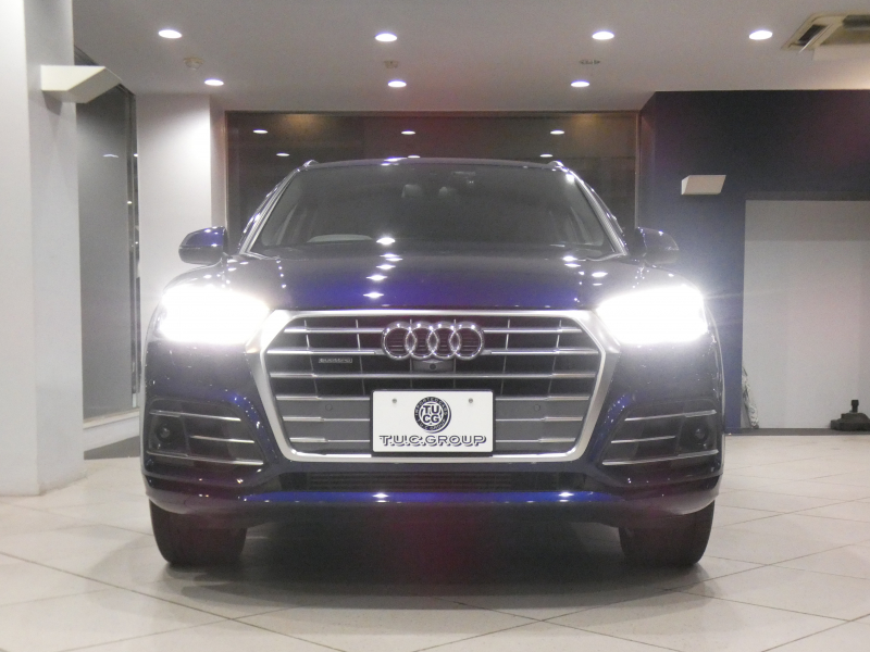 アウディ Q5 Q5 2.0TFSIｸﾜﾄﾛｽﾎﾟｰﾂ Sﾗｲﾝ&ｱｼｽﾀﾝｽPKG　☆1ｵｰﾅｰ ADVｷｰ 追ACC ﾚｰﾝ&ｻｲﾄﾞｱｼｽﾄ ﾊﾟｰｸｱｼｽﾄ 半革 全席ﾋｰﾀｰ MMIﾅﾋﾞ ﾊﾞｰﾁｬﾙCP 全周ｶﾒﾗ PDC ﾃﾞｼﾞﾀﾙﾐﾗｰ  ﾏﾄﾘｸｽLED ｱﾝﾋﾞｴﾝﾄﾗｲﾄ Sﾗｲﾝｴｸｽﾃﾘｱ&19AW　2年保証