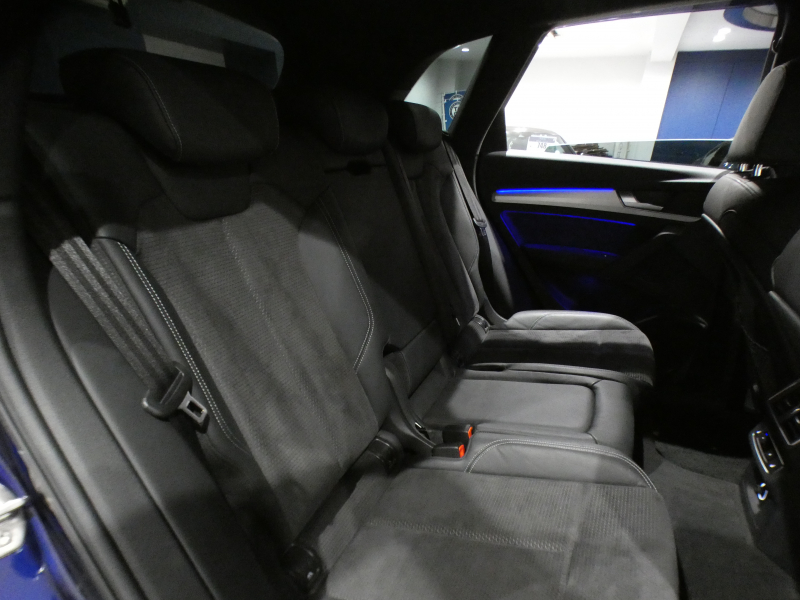 アウディ Q5 Q5 2.0TFSIｸﾜﾄﾛｽﾎﾟｰﾂ Sﾗｲﾝ&ｱｼｽﾀﾝｽPKG　☆1ｵｰﾅｰ ADVｷｰ 追ACC ﾚｰﾝ&ｻｲﾄﾞｱｼｽﾄ ﾊﾟｰｸｱｼｽﾄ 半革 全席ﾋｰﾀｰ MMIﾅﾋﾞ ﾊﾞｰﾁｬﾙCP 全周ｶﾒﾗ PDC ﾃﾞｼﾞﾀﾙﾐﾗｰ  ﾏﾄﾘｸｽLED ｱﾝﾋﾞｴﾝﾄﾗｲﾄ Sﾗｲﾝｴｸｽﾃﾘｱ&19AW　2年保証