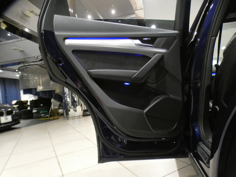 アウディ Q5 Q5 2.0TFSIｸﾜﾄﾛｽﾎﾟｰﾂ Sﾗｲﾝ&ｱｼｽﾀﾝｽPKG　☆1ｵｰﾅｰ ADVｷｰ 追ACC ﾚｰﾝ&ｻｲﾄﾞｱｼｽﾄ ﾊﾟｰｸｱｼｽﾄ 半革 全席ﾋｰﾀｰ MMIﾅﾋﾞ ﾊﾞｰﾁｬﾙCP 全周ｶﾒﾗ PDC ﾃﾞｼﾞﾀﾙﾐﾗｰ  ﾏﾄﾘｸｽLED ｱﾝﾋﾞｴﾝﾄﾗｲﾄ Sﾗｲﾝｴｸｽﾃﾘｱ&19AW　2年保証