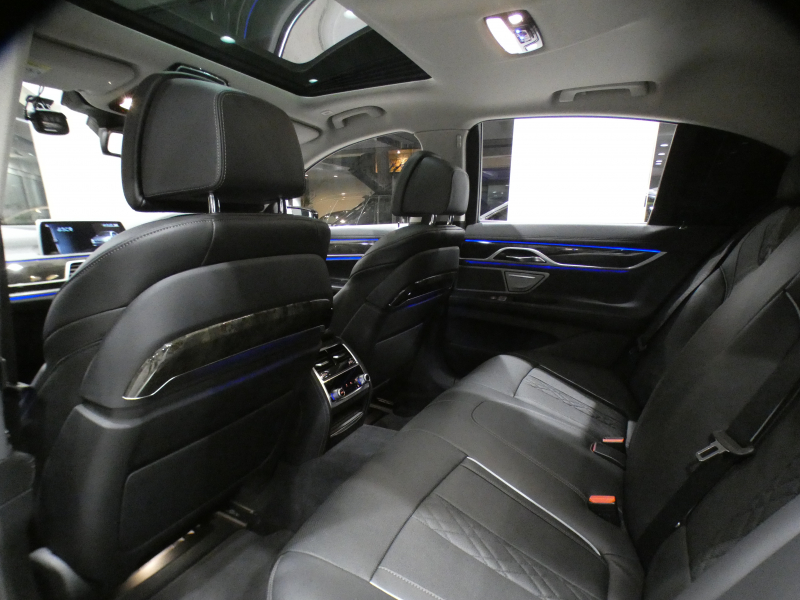 BMW 7シリーズ 740i ﾌﾟﾗｽPKG　☆有償色 ｺﾝﾌｫA Dｱｼｽﾄ+ 追ACC ﾚｰﾝCHW 衝突軽減 黒革 全席ﾋｰﾀｰ ﾏｯｻｰｼﾞ ｻﾝﾙｰﾌ iﾄﾞﾗｲﾌﾞﾅﾋﾞ(第6世代ﾀｯﾁP対応) 全周囲ｶﾒﾗ PDC ☆ﾚｰｻﾞｰﾗｲﾄ ｵｰﾄﾄﾗﾝｸ ﾛﾜﾘﾝｸﾞKIT 20AW　2年保証