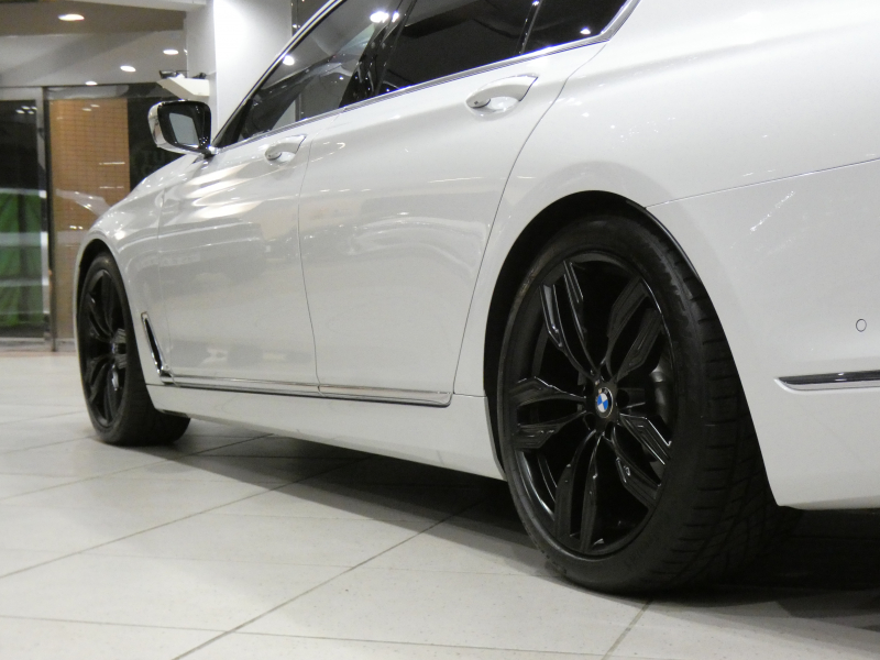 BMW 7シリーズ 740i ﾌﾟﾗｽPKG　☆有償色 ｺﾝﾌｫA Dｱｼｽﾄ+ 追ACC ﾚｰﾝCHW 衝突軽減 黒革 全席ﾋｰﾀｰ ﾏｯｻｰｼﾞ ｻﾝﾙｰﾌ iﾄﾞﾗｲﾌﾞﾅﾋﾞ(第6世代ﾀｯﾁP対応) 全周囲ｶﾒﾗ PDC ☆ﾚｰｻﾞｰﾗｲﾄ ｵｰﾄﾄﾗﾝｸ ﾛﾜﾘﾝｸﾞKIT 20AW　2年保証
