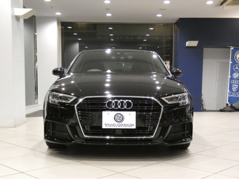 アウディ A3スポーツバック A3ｽﾎﾟｰﾂﾊﾞｯｸ 1.4TFSI Sﾗｲﾝ&ｱｼｽﾀﾝｽPKG　ADVｷｰ 追ACC ﾚｰﾝ&ｻｲﾄﾞｱｼｽﾄ 衝突軽減 半革 ﾋｰﾀｰ MMIﾅﾋﾞ ﾊﾞｰﾁｬﾙCP Bｶﾒﾗ PDC ｽﾏｰﾄﾌｫﾝIF LEDﾗｲﾄ Sﾗｲﾝｴｸｽﾃﾘｱ&18AW　2年保証