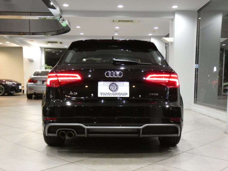 アウディ A3スポーツバック A3ｽﾎﾟｰﾂﾊﾞｯｸ 1.4TFSI Sﾗｲﾝ&ｱｼｽﾀﾝｽPKG　ADVｷｰ 追ACC ﾚｰﾝ&ｻｲﾄﾞｱｼｽﾄ 衝突軽減 半革 ﾋｰﾀｰ MMIﾅﾋﾞ ﾊﾞｰﾁｬﾙCP Bｶﾒﾗ PDC ｽﾏｰﾄﾌｫﾝIF LEDﾗｲﾄ Sﾗｲﾝｴｸｽﾃﾘｱ&18AW　2年保証
