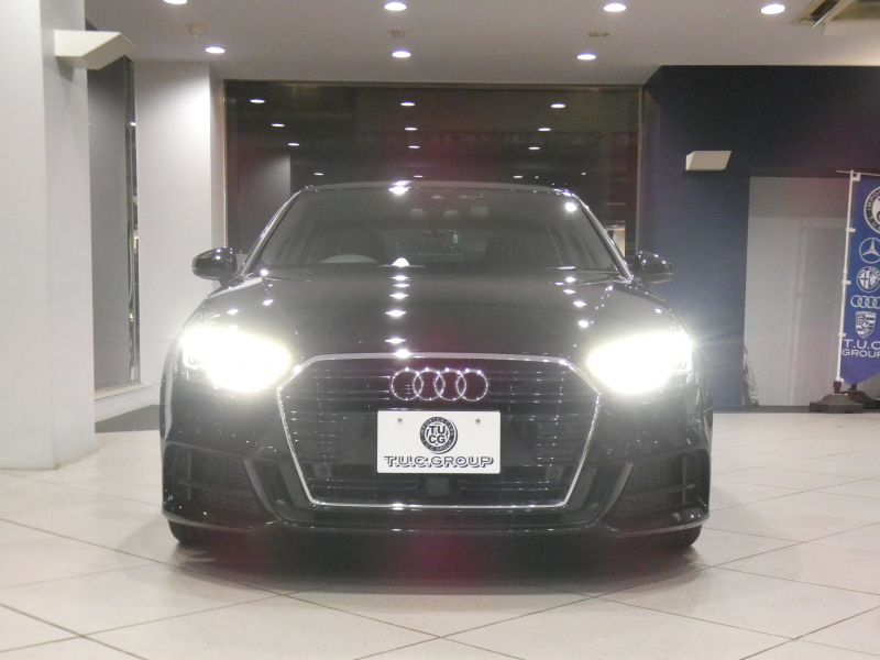 アウディ A3スポーツバック A3ｽﾎﾟｰﾂﾊﾞｯｸ 1.4TFSI Sﾗｲﾝ&ｱｼｽﾀﾝｽPKG　ADVｷｰ 追ACC ﾚｰﾝ&ｻｲﾄﾞｱｼｽﾄ 衝突軽減 半革 ﾋｰﾀｰ MMIﾅﾋﾞ ﾊﾞｰﾁｬﾙCP Bｶﾒﾗ PDC ｽﾏｰﾄﾌｫﾝIF LEDﾗｲﾄ Sﾗｲﾝｴｸｽﾃﾘｱ&18AW　2年保証