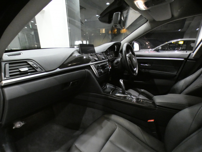 BMW 4シリーズ 420iｸﾞﾗﾝｸｰﾍﾟ ﾗｸﾞｼﾞｭｱﾘｰ　ｺﾝﾌｫA 追ACC ﾚｰﾝDW 衝突軽減 黒革 ﾋｰﾀｰ iﾄﾞﾗｲﾌﾞﾅﾋﾞ(NBT-EVO) Bｶﾒﾗ PDC ｷｾﾉﾝ ｵｰﾄﾃｰﾙｹﾞｰﾄ ﾗｸﾞｼﾞｭｱﾘｰ専用ｴｸｽﾃﾘｱ&18AW　2年保証