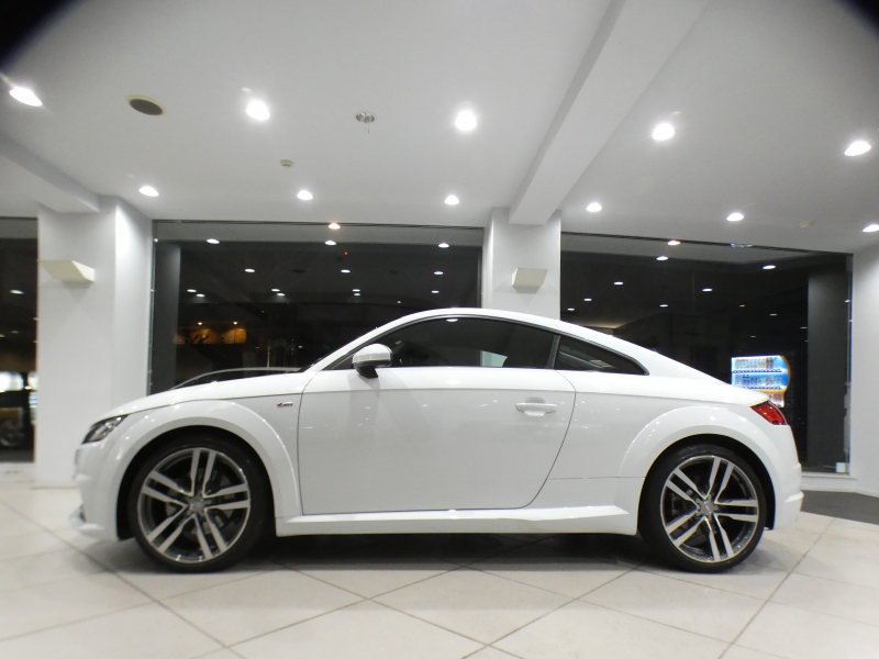 アウディ TTクーペ TTｸｰﾍﾟ 2.0TFSIｸﾜﾄﾛ ｽﾀｲﾙ+　☆限定車 1ｵｰﾅｰ ｻｲﾄﾞｱｼｽﾄ ｴﾌｪｸﾄｸﾛｽｼｰﾄ MMIﾅﾋﾞ ﾊﾞｰﾁｬﾙCP ｽﾏｰﾄﾌｫﾝIF Bｶﾒﾗ PDC ﾏﾄﾘｸｽLED 純正前後Dﾚｺ Sﾗｲﾝｴｸｽﾃﾘｱ 19AW　2年保証