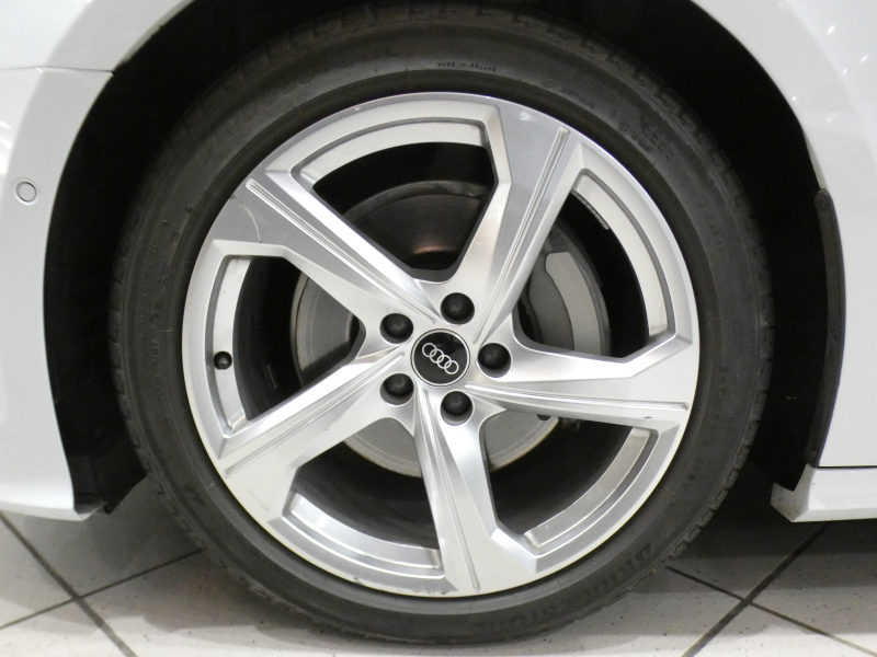 アウディ A6アバント A6ｱﾊﾞﾝﾄ 45TFSIｸﾜﾄﾛｽﾎﾟｰﾂ Sﾗｲﾝ&ﾌﾞﾗｯｸｽﾀｲﾘﾝｸﾞPKG　ADVｷｰ 追ACC ｻｲﾄﾞｱｼｽﾄ ｱｳﾃﾞｨﾌﾟﾚｾﾝｽ 黒革 ﾀｯﾁﾚｽﾎﾟﾝｽ付MMIﾅﾋﾞTV  carplay 全周囲ｶﾒﾗ PDC HDﾏﾄﾘｸｽLED ｱﾝﾋﾞｴﾝﾄﾗｲﾄ Sﾗｲﾝｴｸｽﾃﾘｱ&19AW　2年保証