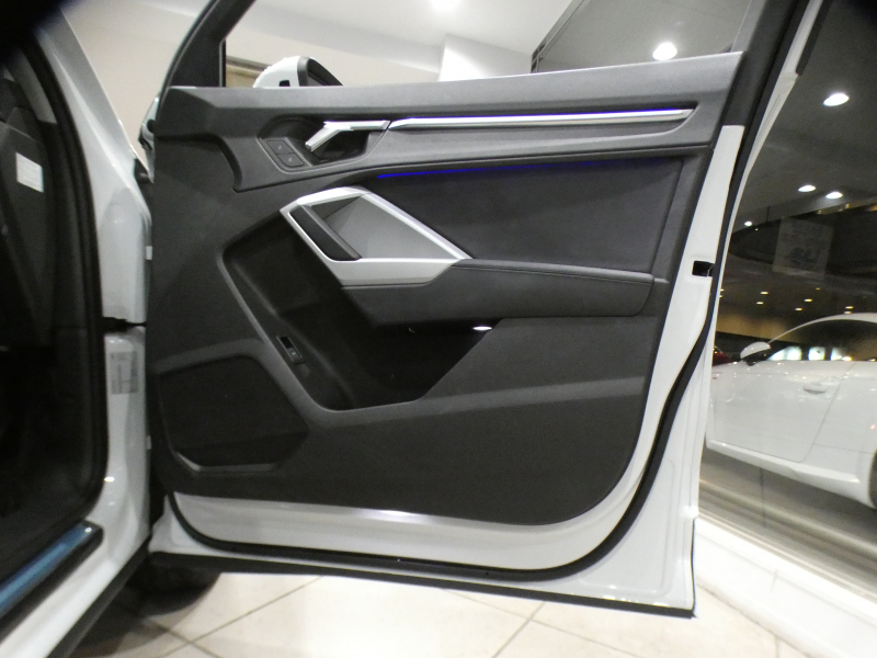 アウディ Q3 Q3 35TDIｸﾜﾄﾛ ｱﾄﾞﾊﾞﾝｽ ﾗｸﾞｼﾞｭｱﾘｰ&ｱｼｽﾀﾝｽPKG　1ｵｰﾅｰ ADVｷｰ 追ACC ﾚｰﾝ&ｻｲﾄﾞｱｼｽﾄ 黒革 ﾋｰﾀｰ ﾀｯﾁﾚｽﾎﾟﾝｽ付MMIﾅﾋﾞ 全周囲ｶﾒﾗ PDC ｱﾝﾋﾞｴﾝﾄﾗｲﾄ LEDﾗｲﾄ 純正前後Dﾚｺ 18AW　2年保証