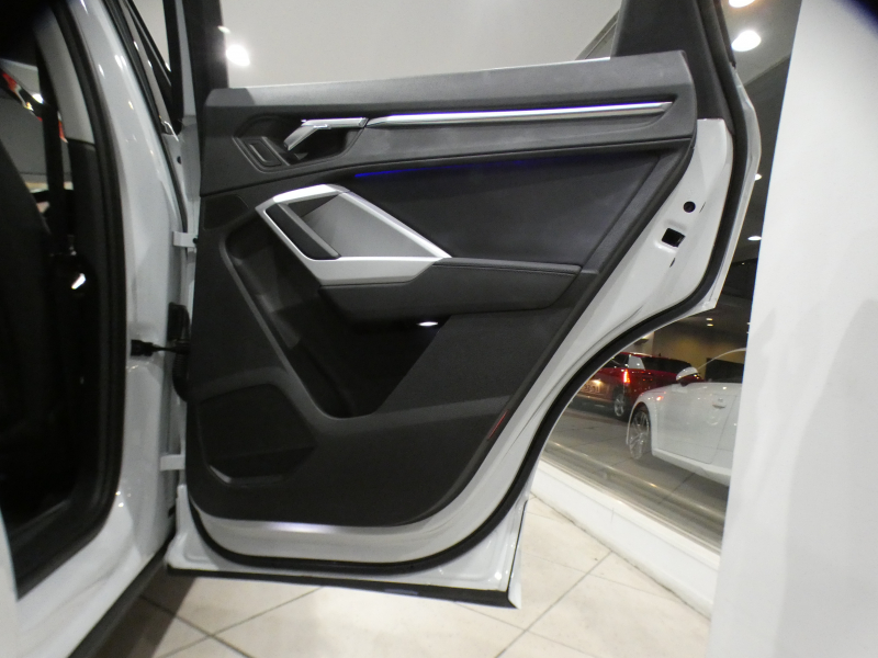 アウディ Q3 Q3 35TDIｸﾜﾄﾛ ｱﾄﾞﾊﾞﾝｽ ﾗｸﾞｼﾞｭｱﾘｰ&ｱｼｽﾀﾝｽPKG　1ｵｰﾅｰ ADVｷｰ 追ACC ﾚｰﾝ&ｻｲﾄﾞｱｼｽﾄ 黒革 ﾋｰﾀｰ ﾀｯﾁﾚｽﾎﾟﾝｽ付MMIﾅﾋﾞ 全周囲ｶﾒﾗ PDC ｱﾝﾋﾞｴﾝﾄﾗｲﾄ LEDﾗｲﾄ 純正前後Dﾚｺ 18AW　2年保証