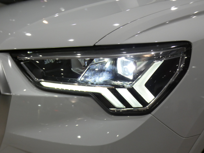 アウディ Q3 Q3 35TDIｸﾜﾄﾛ ｱﾄﾞﾊﾞﾝｽ ﾗｸﾞｼﾞｭｱﾘｰ&ｱｼｽﾀﾝｽPKG　1ｵｰﾅｰ ADVｷｰ 追ACC ﾚｰﾝ&ｻｲﾄﾞｱｼｽﾄ 黒革 ﾋｰﾀｰ ﾀｯﾁﾚｽﾎﾟﾝｽ付MMIﾅﾋﾞ 全周囲ｶﾒﾗ PDC ｱﾝﾋﾞｴﾝﾄﾗｲﾄ LEDﾗｲﾄ 純正前後Dﾚｺ 18AW　2年保証