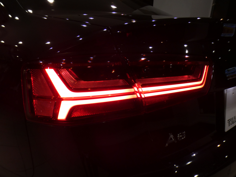 アウディ A6 A6 2.0TFSIｸﾜﾄﾛ Sﾗｲﾝ&ｱｼｽﾀﾝｽPKG　後期 ADVｷｰ 追ACC ﾚｰﾝ&ｻｲﾄﾞｱｼｽﾄ ﾌﾞﾚｰｷｶﾞｰﾄﾞ 黒革 ﾋｰﾀｰ MMIﾅﾋﾞ BOSE Bｶﾒﾗ PDC ﾏﾄﾘｸｽLED Sﾗｲﾝｴｸｽﾃﾘｱ&19AW　2年保証