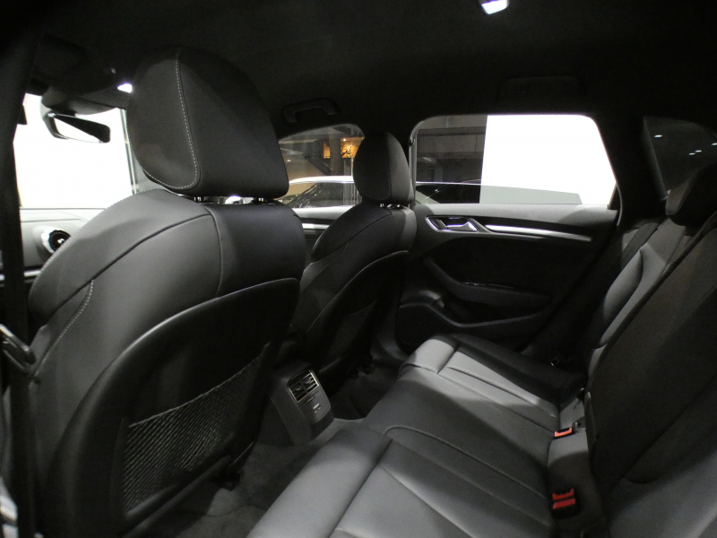 アウディ S3 S3ｽﾎﾟｰﾂﾊﾞｯｸ ｱｼｽﾀﾝｽPKG　後期最終 追ACC ﾚｰﾝ&ｻｲﾄﾞｱｼｽﾄ 黒革 ﾋｰﾀｰ MMIﾅﾋﾞ ﾊﾞｰﾁｬﾙCP Bｶﾒﾗ PDC ｽﾏｰﾄﾌｫﾝIF ☆ﾏﾄﾘｸｽLED 専用ｴｸｽﾃﾘｱ&18AW ﾚｯﾄﾞｷｬﾘﾊﾟｰ ☆ﾏｸﾞﾈﾃｨｯｸR 290ps　2年保証