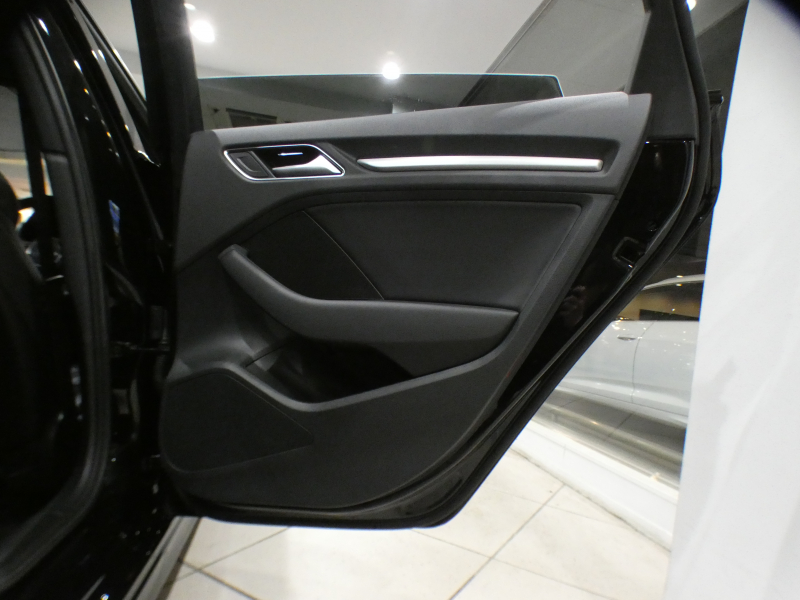 アウディ S3 S3ｽﾎﾟｰﾂﾊﾞｯｸ ｱｼｽﾀﾝｽPKG　後期最終 追ACC ﾚｰﾝ&ｻｲﾄﾞｱｼｽﾄ 黒革 ﾋｰﾀｰ MMIﾅﾋﾞ ﾊﾞｰﾁｬﾙCP Bｶﾒﾗ PDC ｽﾏｰﾄﾌｫﾝIF ☆ﾏﾄﾘｸｽLED 専用ｴｸｽﾃﾘｱ&18AW ﾚｯﾄﾞｷｬﾘﾊﾟｰ ☆ﾏｸﾞﾈﾃｨｯｸR 290ps　2年保証