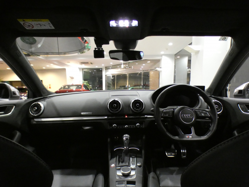 アウディ S3 S3ｽﾎﾟｰﾂﾊﾞｯｸ ｱｼｽﾀﾝｽPKG　後期最終 追ACC ﾚｰﾝ&ｻｲﾄﾞｱｼｽﾄ 黒革 ﾋｰﾀｰ MMIﾅﾋﾞ ﾊﾞｰﾁｬﾙCP Bｶﾒﾗ PDC ｽﾏｰﾄﾌｫﾝIF ☆ﾏﾄﾘｸｽLED 専用ｴｸｽﾃﾘｱ&18AW ﾚｯﾄﾞｷｬﾘﾊﾟｰ ☆ﾏｸﾞﾈﾃｨｯｸR 290ps　2年保証