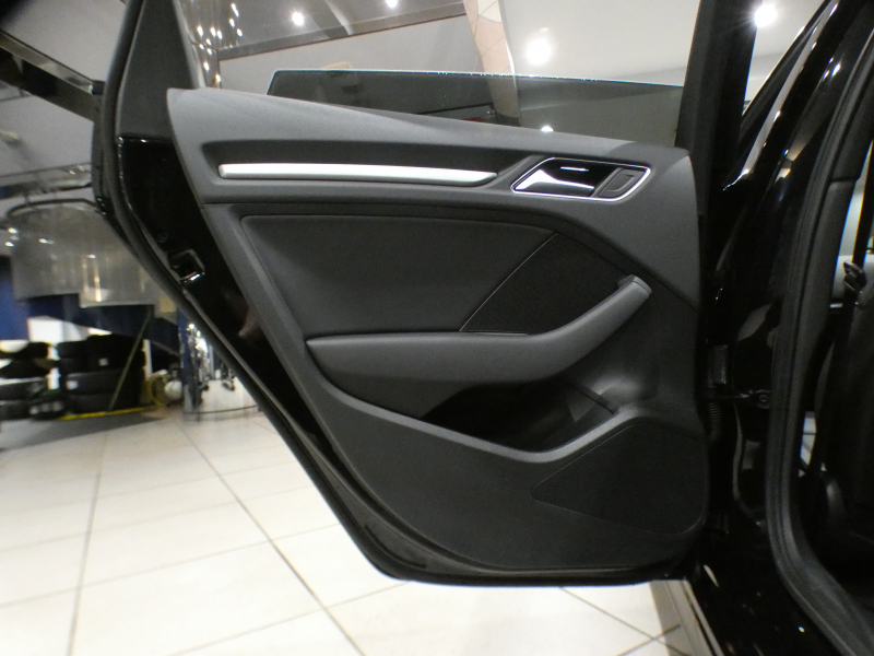 アウディ S3 S3ｽﾎﾟｰﾂﾊﾞｯｸ ｱｼｽﾀﾝｽPKG　後期最終 追ACC ﾚｰﾝ&ｻｲﾄﾞｱｼｽﾄ 黒革 ﾋｰﾀｰ MMIﾅﾋﾞ ﾊﾞｰﾁｬﾙCP Bｶﾒﾗ PDC ｽﾏｰﾄﾌｫﾝIF ☆ﾏﾄﾘｸｽLED 専用ｴｸｽﾃﾘｱ&18AW ﾚｯﾄﾞｷｬﾘﾊﾟｰ ☆ﾏｸﾞﾈﾃｨｯｸR 290ps　2年保証