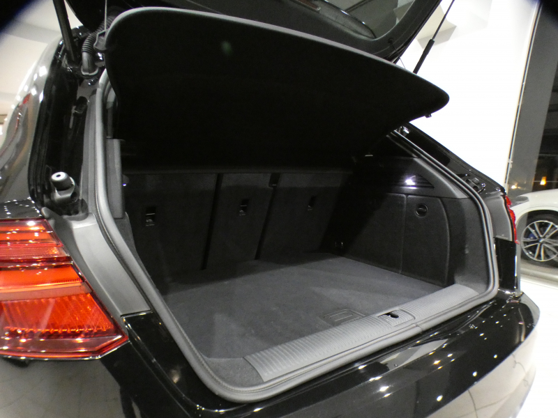 アウディ S3 S3ｽﾎﾟｰﾂﾊﾞｯｸ ｱｼｽﾀﾝｽPKG　後期最終 追ACC ﾚｰﾝ&ｻｲﾄﾞｱｼｽﾄ 黒革 ﾋｰﾀｰ MMIﾅﾋﾞ ﾊﾞｰﾁｬﾙCP Bｶﾒﾗ PDC ｽﾏｰﾄﾌｫﾝIF ☆ﾏﾄﾘｸｽLED 専用ｴｸｽﾃﾘｱ&18AW ﾚｯﾄﾞｷｬﾘﾊﾟｰ ☆ﾏｸﾞﾈﾃｨｯｸR 290ps　2年保証