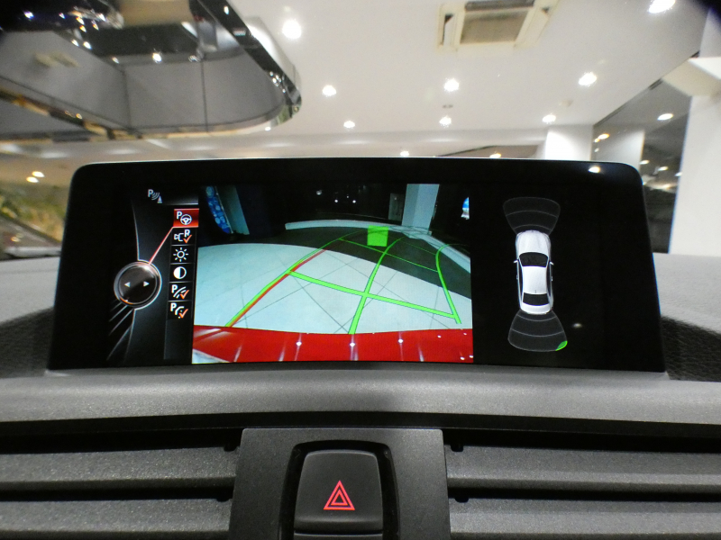 BMW 2シリーズ M235iｸｰﾍﾟ　☆6速MT ｺﾝﾌｫA ｸﾙｺﾝ ﾚｰﾝDW ｲﾝﾃﾘS ﾍｷｻｺﾞﾝｸﾛｽｼｰﾄ iﾄﾞﾗｲﾌﾞﾅﾋﾞ(NBT-EVO) TVﾁｭｰﾅｰ Bｶﾒﾗ PDC ｷｾﾉﾝ 専用ｴｸｽﾃﾘｱ&18AW Mｻｽ 326ps　2年保証