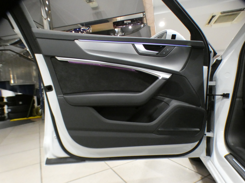 アウディ A6アバント A6ｱﾊﾞﾝﾄ 45TFSIｸﾜﾄﾛｽﾎﾟｰﾂ Sﾗｲﾝ ｱｼｽﾀﾝｽ&ﾄﾞﾗｲﾋﾞﾝｸﾞ&PｱｼｽﾄPKG　ADVｷｰ 追ACC ｻｲﾄﾞｱｼｽﾄ 黒革 ﾋｰﾀｰ ｽﾃｱﾋｰﾀｰ ﾀｯﾁﾚｽﾎﾟﾝｽ付MMIﾅﾋﾞTV ☆B&Oｻｳﾝﾄﾞ carplay 全周囲ｶﾒﾗ PDC HDﾏﾄﾘｸｽLED ｱﾝﾋﾞｴﾝﾄﾗｲﾄ Sﾗｲﾝｴｸｽﾃﾘｱ OP21AW　2年保証