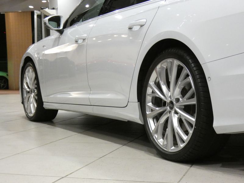 アウディ A6アバント A6ｱﾊﾞﾝﾄ 45TFSIｸﾜﾄﾛｽﾎﾟｰﾂ Sﾗｲﾝ ｱｼｽﾀﾝｽ&ﾄﾞﾗｲﾋﾞﾝｸﾞ&PｱｼｽﾄPKG　ADVｷｰ 追ACC ｻｲﾄﾞｱｼｽﾄ 黒革 ﾋｰﾀｰ ｽﾃｱﾋｰﾀｰ ﾀｯﾁﾚｽﾎﾟﾝｽ付MMIﾅﾋﾞTV ☆B&Oｻｳﾝﾄﾞ carplay 全周囲ｶﾒﾗ PDC HDﾏﾄﾘｸｽLED ｱﾝﾋﾞｴﾝﾄﾗｲﾄ Sﾗｲﾝｴｸｽﾃﾘｱ OP21AW　2年保証