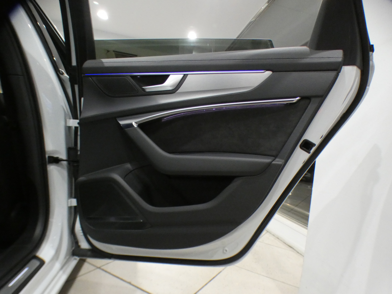 アウディ A6アバント A6ｱﾊﾞﾝﾄ 45TFSIｸﾜﾄﾛｽﾎﾟｰﾂ Sﾗｲﾝ ｱｼｽﾀﾝｽ&ﾄﾞﾗｲﾋﾞﾝｸﾞ&PｱｼｽﾄPKG　ADVｷｰ 追ACC ｻｲﾄﾞｱｼｽﾄ 黒革 ﾋｰﾀｰ ｽﾃｱﾋｰﾀｰ ﾀｯﾁﾚｽﾎﾟﾝｽ付MMIﾅﾋﾞTV ☆B&Oｻｳﾝﾄﾞ carplay 全周囲ｶﾒﾗ PDC HDﾏﾄﾘｸｽLED ｱﾝﾋﾞｴﾝﾄﾗｲﾄ Sﾗｲﾝｴｸｽﾃﾘｱ OP21AW　2年保証