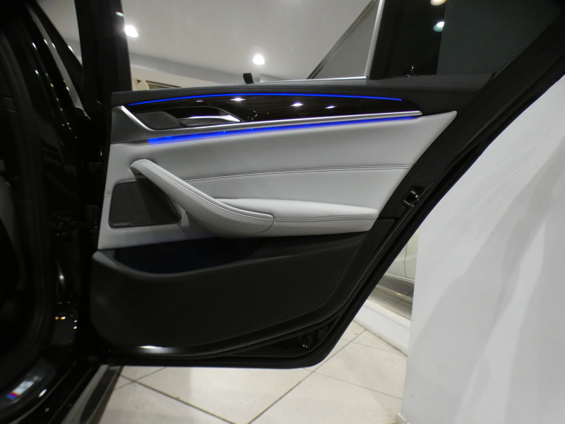 BMW Mシリーズ M5 ｺﾝﾌｫｰﾄPKG　☆1ｵｰﾅｰ Dｱｼｽﾄ+ 追ACC ﾚｰﾝCHW 衝突軽減 ☆白革 ﾏｯｻｰｼﾞ ﾋｰﾀｰ&ﾍﾞﾝﾁﾚｰﾀｰ iﾄﾞﾗｲﾌﾞﾅﾋﾞ(第6世代 ﾀｯﾁP対応) 全周囲ｶﾒﾗ PDC ﾍｯﾄﾞUDSP harman/k LEDﾗｲﾄ ｱﾝﾋﾞｴﾝﾄｴｱP 専用ｴｸｽﾃﾘｱ&20AW ｽﾎﾟｰﾂEX 600ps　2年保証　