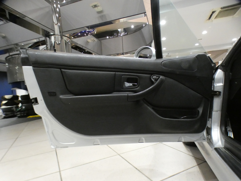 BMW Mシリーズ Z3 Mﾛｰﾄﾞｽﾀｰ　正規ﾃﾞｨｰﾗｰ車 左ﾊﾝﾄﾞﾙ 5速ﾏﾆｭｱﾙ 黒ﾅｯﾊﾟ革ｽﾎﾟｰﾂｼｰﾄ/黒幌 ｶﾛｯﾂｪﾘｱCDｵｰﾃﾞｨｵ BTｵｰﾃﾞｨｵ ETC ｷｰﾚｽ 17ｲﾝﾁAW