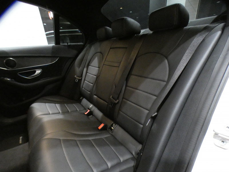 メルセデスベンツ Cクラス C250ｽﾎﾟｰﾂ ﾚｰﾀﾞｰｾｰﾌﾃｨPKG　ｷｰﾚｽｺﾞｰ ☆有償色 黒革 ﾋｰﾀｰ ﾅﾋﾞTV Bｶﾒﾗ PTS LEDﾗｲﾄ ｱﾝﾋﾞｴﾝﾄﾗｲﾄ ﾊﾟﾅﾒﾘｶｰﾅｸﾞﾘﾙ ﾄﾗﾝｸｽﾎﾟｲﾗｰ AMGｽﾀｲﾘﾝｸﾞ&19AW　2年保証