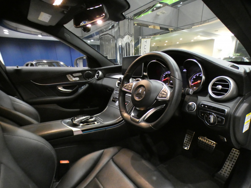 メルセデスベンツ Cクラス C250ｽﾎﾟｰﾂ ﾚｰﾀﾞｰｾｰﾌﾃｨPKG　ｷｰﾚｽｺﾞｰ ☆有償色 黒革 ﾋｰﾀｰ ﾅﾋﾞTV Bｶﾒﾗ PTS LEDﾗｲﾄ ｱﾝﾋﾞｴﾝﾄﾗｲﾄ ﾊﾟﾅﾒﾘｶｰﾅｸﾞﾘﾙ ﾄﾗﾝｸｽﾎﾟｲﾗｰ AMGｽﾀｲﾘﾝｸﾞ&19AW　2年保証