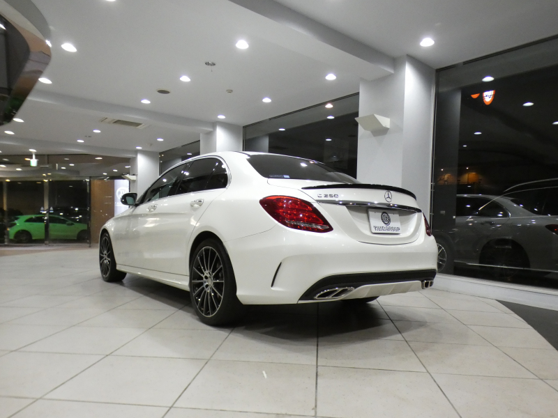 メルセデスベンツ Cクラス C250ｽﾎﾟｰﾂ ﾚｰﾀﾞｰｾｰﾌﾃｨPKG　ｷｰﾚｽｺﾞｰ ☆有償色 黒革 ﾋｰﾀｰ ﾅﾋﾞTV Bｶﾒﾗ PTS LEDﾗｲﾄ ｱﾝﾋﾞｴﾝﾄﾗｲﾄ ﾊﾟﾅﾒﾘｶｰﾅｸﾞﾘﾙ ﾄﾗﾝｸｽﾎﾟｲﾗｰ AMGｽﾀｲﾘﾝｸﾞ&19AW　2年保証