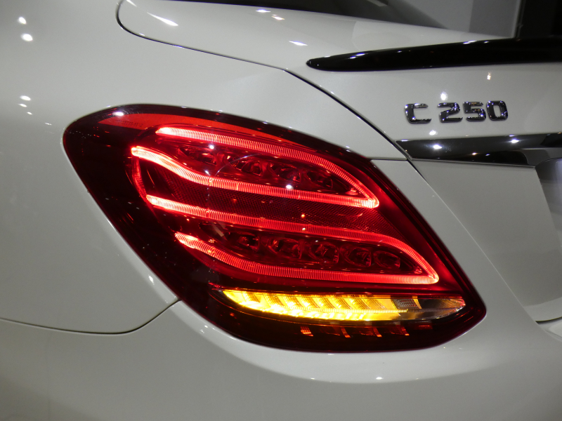 メルセデスベンツ Cクラス C250ｽﾎﾟｰﾂ ﾚｰﾀﾞｰｾｰﾌﾃｨPKG　ｷｰﾚｽｺﾞｰ ☆有償色 黒革 ﾋｰﾀｰ ﾅﾋﾞTV Bｶﾒﾗ PTS LEDﾗｲﾄ ｱﾝﾋﾞｴﾝﾄﾗｲﾄ ﾊﾟﾅﾒﾘｶｰﾅｸﾞﾘﾙ ﾄﾗﾝｸｽﾎﾟｲﾗｰ AMGｽﾀｲﾘﾝｸﾞ&19AW　2年保証