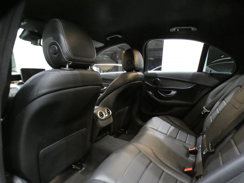 メルセデスベンツ Cクラス C250ｽﾎﾟｰﾂ ﾚｰﾀﾞｰｾｰﾌﾃｨPKG　ｷｰﾚｽｺﾞｰ ☆有償色 黒革 ﾋｰﾀｰ ﾅﾋﾞTV Bｶﾒﾗ PTS LEDﾗｲﾄ ｱﾝﾋﾞｴﾝﾄﾗｲﾄ ﾊﾟﾅﾒﾘｶｰﾅｸﾞﾘﾙ ﾄﾗﾝｸｽﾎﾟｲﾗｰ AMGｽﾀｲﾘﾝｸﾞ&19AW　2年保証