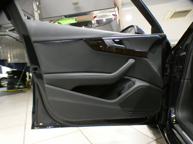 アウディ A4 A4 2.0TFSIｸﾜﾄﾛ ﾗｸﾞｼﾞｭｱﾘｰ&ｱｼｽﾀﾝｽPKG　ADVｷｰ 追ACC ﾚｰﾝ&ｻｲﾄﾞｱｼｽﾄ 黒革 ﾋｰﾀｰ MMIﾅﾋﾞ ﾊﾞｰﾁｬﾙCP 全周囲ｶﾒﾗ PDC ☆ﾏﾄﾘｸｽLED LEDｲﾝﾃﾘｱﾗｲﾄ　2年保証