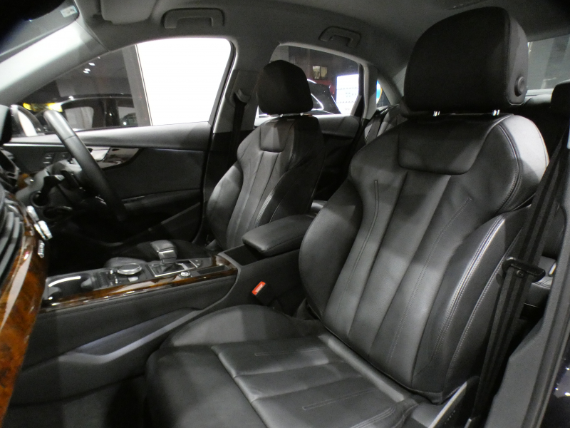 アウディ A4 A4 2.0TFSIｸﾜﾄﾛ ﾗｸﾞｼﾞｭｱﾘｰ&ｱｼｽﾀﾝｽPKG　ADVｷｰ 追ACC ﾚｰﾝ&ｻｲﾄﾞｱｼｽﾄ 黒革 ﾋｰﾀｰ MMIﾅﾋﾞ ﾊﾞｰﾁｬﾙCP 全周囲ｶﾒﾗ PDC ☆ﾏﾄﾘｸｽLED LEDｲﾝﾃﾘｱﾗｲﾄ　2年保証