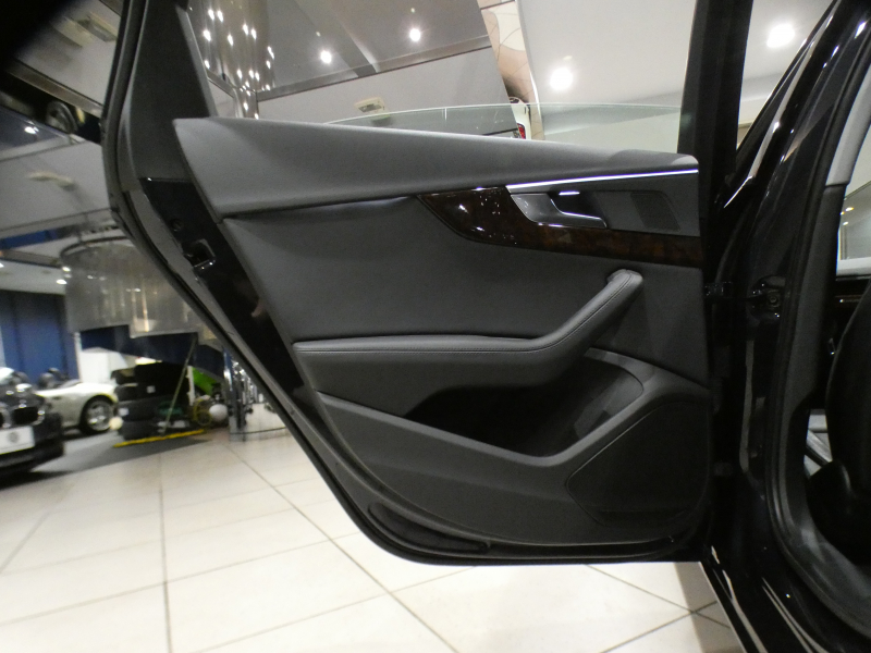 アウディ A4 A4 2.0TFSIｸﾜﾄﾛ ﾗｸﾞｼﾞｭｱﾘｰ&ｱｼｽﾀﾝｽPKG　ADVｷｰ 追ACC ﾚｰﾝ&ｻｲﾄﾞｱｼｽﾄ 黒革 ﾋｰﾀｰ MMIﾅﾋﾞ ﾊﾞｰﾁｬﾙCP 全周囲ｶﾒﾗ PDC ☆ﾏﾄﾘｸｽLED LEDｲﾝﾃﾘｱﾗｲﾄ　2年保証