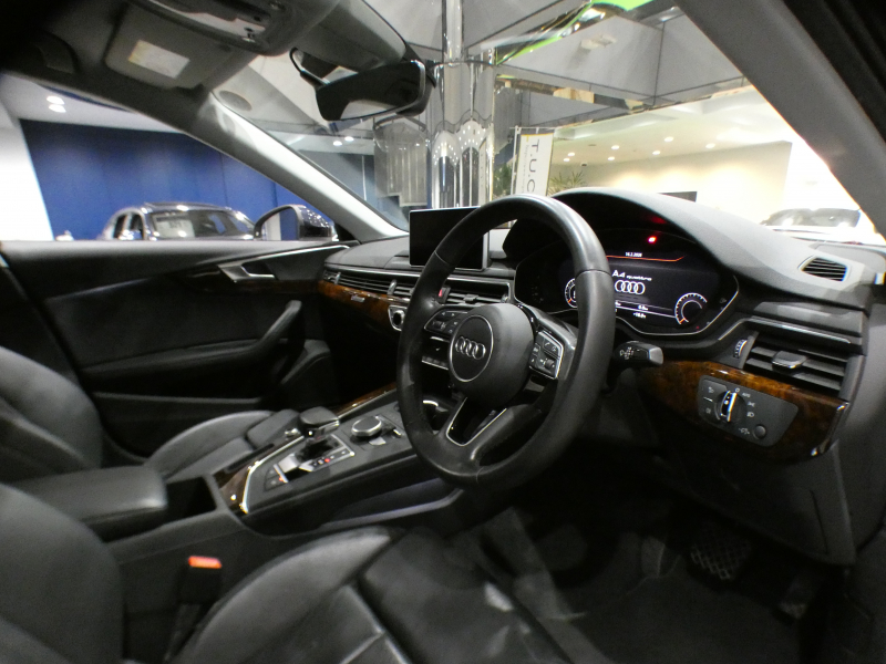 アウディ A4 A4 2.0TFSIｸﾜﾄﾛ ﾗｸﾞｼﾞｭｱﾘｰ&ｱｼｽﾀﾝｽPKG　ADVｷｰ 追ACC ﾚｰﾝ&ｻｲﾄﾞｱｼｽﾄ 黒革 ﾋｰﾀｰ MMIﾅﾋﾞ ﾊﾞｰﾁｬﾙCP 全周囲ｶﾒﾗ PDC ☆ﾏﾄﾘｸｽLED LEDｲﾝﾃﾘｱﾗｲﾄ　2年保証