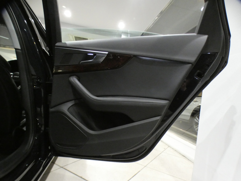 アウディ A4 A4 2.0TFSIｸﾜﾄﾛ ﾗｸﾞｼﾞｭｱﾘｰ&ｱｼｽﾀﾝｽPKG　ADVｷｰ 追ACC ﾚｰﾝ&ｻｲﾄﾞｱｼｽﾄ 黒革 ﾋｰﾀｰ MMIﾅﾋﾞ ﾊﾞｰﾁｬﾙCP 全周囲ｶﾒﾗ PDC ☆ﾏﾄﾘｸｽLED LEDｲﾝﾃﾘｱﾗｲﾄ　2年保証