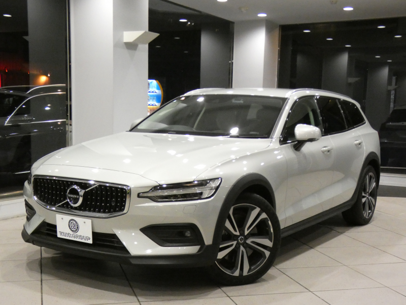 ボルボ V60 V60ｸﾛｽｶﾝﾄﾘｰ T5ﾌﾟﾛ AWD　追ACC･LKA･ LCMA 白革 ﾋｰﾀｰ ﾍﾞﾝﾁﾚｰﾀｰ ﾏｯｻｰｼﾞ機能 ﾀｯﾁｽｸﾘｰﾝHDDﾅﾋﾞTV harman/K 全周囲ｶﾒﾗ ﾍｯﾄﾞｱｯﾌﾟDSP LEDﾗｲﾄ ｵｰﾄﾃｰﾙｹﾞｰﾄ 19AW　2年保証