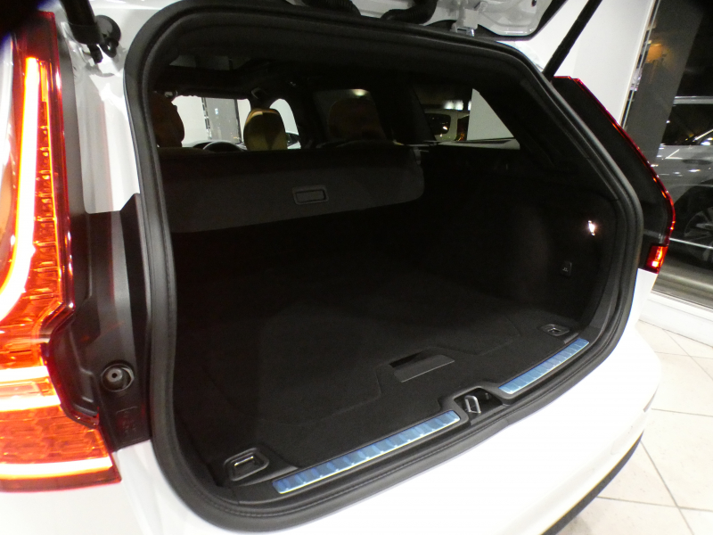 ボルボ V60 V60ｸﾛｽｶﾝﾄﾘｰ ｱﾙﾃｨﾒｯﾄB5 AWD　1ｵｰﾅｰ 追ACC･LKA･ BLIS 茶革 全席ﾋｰﾀｰ ﾍﾞﾝﾁﾚｰﾀｰ ﾏｯｻｰｼﾞ ☆ﾊﾟﾉﾗﾏSR ☆ｸﾘｽﾀﾙｼﾌﾄﾉﾌﾞ  ﾀｯﾁｽｸﾘｰﾝGoogleﾅﾋﾞ harman/K 全周ｶﾒﾗ LEDﾗｲﾄ ｵｰﾄﾃｰﾙｹﾞｰﾄ 19AW B5EG+ﾓｰﾀｰ　2年保証