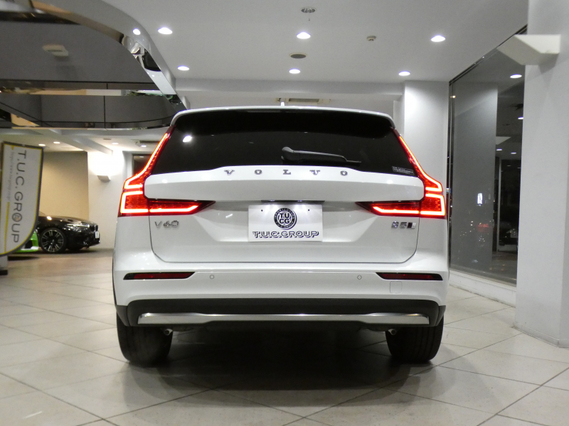 ボルボ V60 V60ｸﾛｽｶﾝﾄﾘｰ ｱﾙﾃｨﾒｯﾄB5 AWD　1ｵｰﾅｰ 追ACC･LKA･ BLIS 茶革 全席ﾋｰﾀｰ ﾍﾞﾝﾁﾚｰﾀｰ ﾏｯｻｰｼﾞ ☆ﾊﾟﾉﾗﾏSR ☆ｸﾘｽﾀﾙｼﾌﾄﾉﾌﾞ  ﾀｯﾁｽｸﾘｰﾝGoogleﾅﾋﾞ harman/K 全周ｶﾒﾗ LEDﾗｲﾄ ｵｰﾄﾃｰﾙｹﾞｰﾄ 19AW B5EG+ﾓｰﾀｰ　2年保証