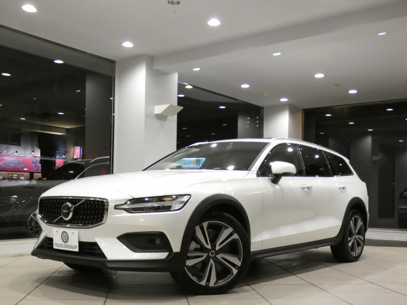 ボルボ V60 V60ｸﾛｽｶﾝﾄﾘｰ ｱﾙﾃｨﾒｯﾄB5 AWD　1ｵｰﾅｰ 追ACC･LKA･ BLIS 茶革 全席ﾋｰﾀｰ ﾍﾞﾝﾁﾚｰﾀｰ ﾏｯｻｰｼﾞ ☆ﾊﾟﾉﾗﾏSR ☆ｸﾘｽﾀﾙｼﾌﾄﾉﾌﾞ  ﾀｯﾁｽｸﾘｰﾝGoogleﾅﾋﾞ harman/K 全周ｶﾒﾗ LEDﾗｲﾄ ｵｰﾄﾃｰﾙｹﾞｰﾄ 19AW B5EG+ﾓｰﾀｰ　2年保証