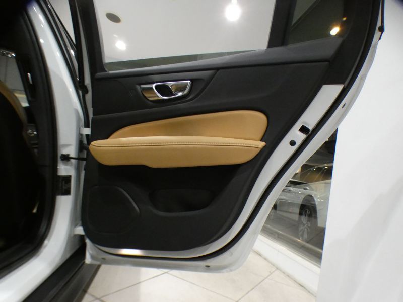 ボルボ V60 V60ｸﾛｽｶﾝﾄﾘｰ ｱﾙﾃｨﾒｯﾄB5 AWD　1ｵｰﾅｰ 追ACC･LKA･ BLIS 茶革 全席ﾋｰﾀｰ ﾍﾞﾝﾁﾚｰﾀｰ ﾏｯｻｰｼﾞ ☆ﾊﾟﾉﾗﾏSR ☆ｸﾘｽﾀﾙｼﾌﾄﾉﾌﾞ  ﾀｯﾁｽｸﾘｰﾝGoogleﾅﾋﾞ harman/K 全周ｶﾒﾗ LEDﾗｲﾄ ｵｰﾄﾃｰﾙｹﾞｰﾄ 19AW B5EG+ﾓｰﾀｰ　2年保証