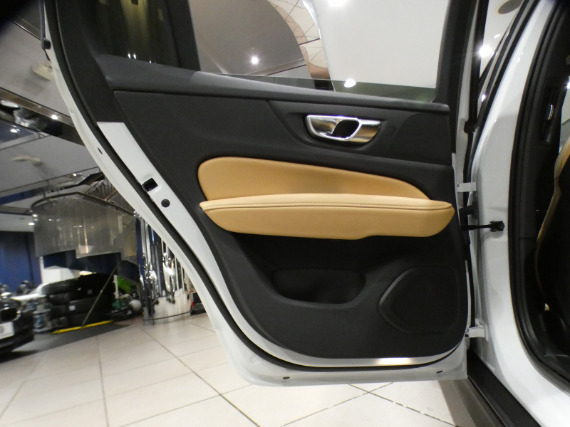 ボルボ V60 V60ｸﾛｽｶﾝﾄﾘｰ ｱﾙﾃｨﾒｯﾄB5 AWD　1ｵｰﾅｰ 追ACC･LKA･ BLIS 茶革 全席ﾋｰﾀｰ ﾍﾞﾝﾁﾚｰﾀｰ ﾏｯｻｰｼﾞ ☆ﾊﾟﾉﾗﾏSR ☆ｸﾘｽﾀﾙｼﾌﾄﾉﾌﾞ  ﾀｯﾁｽｸﾘｰﾝGoogleﾅﾋﾞ harman/K 全周ｶﾒﾗ LEDﾗｲﾄ ｵｰﾄﾃｰﾙｹﾞｰﾄ 19AW B5EG+ﾓｰﾀｰ　2年保証