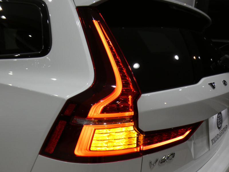 ボルボ V60 V60ｸﾛｽｶﾝﾄﾘｰ ｱﾙﾃｨﾒｯﾄB5 AWD　1ｵｰﾅｰ 追ACC･LKA･ BLIS 茶革 全席ﾋｰﾀｰ ﾍﾞﾝﾁﾚｰﾀｰ ﾏｯｻｰｼﾞ ☆ﾊﾟﾉﾗﾏSR ☆ｸﾘｽﾀﾙｼﾌﾄﾉﾌﾞ  ﾀｯﾁｽｸﾘｰﾝGoogleﾅﾋﾞ harman/K 全周ｶﾒﾗ LEDﾗｲﾄ ｵｰﾄﾃｰﾙｹﾞｰﾄ 19AW B5EG+ﾓｰﾀｰ　2年保証