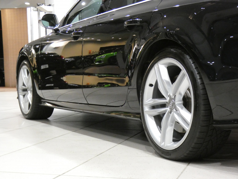 アウディ S7 S7ｽﾎﾟｰﾂﾊﾞｯｸ　☆1ｵｰﾅｰ ADVｷｰ 黒革 全席ﾋｰﾀｰ ｻﾝﾙｰﾌ MMIﾅﾋﾞ BOSE Bｶﾒﾗ PDC ﾘｱ独立AC LEDﾗｲﾄ 専用ｴｸｽﾃﾘｱ&20AW 420ps　2年保証