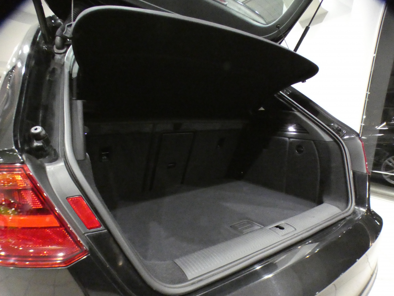 アウディ S3 S3ｽﾎﾟｰﾂﾊﾞｯｸ ﾚｻﾞｰ&LEDﾗｲﾄPKG　ADVｷｰ 追ACC ｱｳﾃﾞｨﾌﾟﾚｾﾝｽ 黒革 ﾋｰﾀｰ MMIﾅﾋﾞ Bｶﾒﾗ PDC LEDﾗｲﾄ 専用ｴｸｽﾃﾘｱ&18AW 赤ｷｬﾘﾊﾟｰ 285ps　2年保証