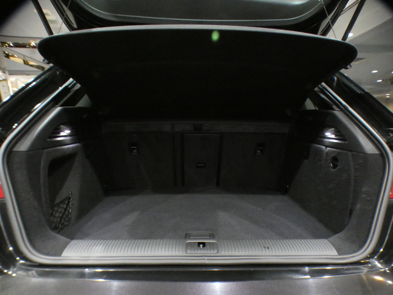 アウディ S3 S3ｽﾎﾟｰﾂﾊﾞｯｸ ﾚｻﾞｰ&LEDﾗｲﾄPKG　ADVｷｰ 追ACC ｱｳﾃﾞｨﾌﾟﾚｾﾝｽ 黒革 ﾋｰﾀｰ MMIﾅﾋﾞ Bｶﾒﾗ PDC LEDﾗｲﾄ 専用ｴｸｽﾃﾘｱ&18AW 赤ｷｬﾘﾊﾟｰ 285ps　2年保証