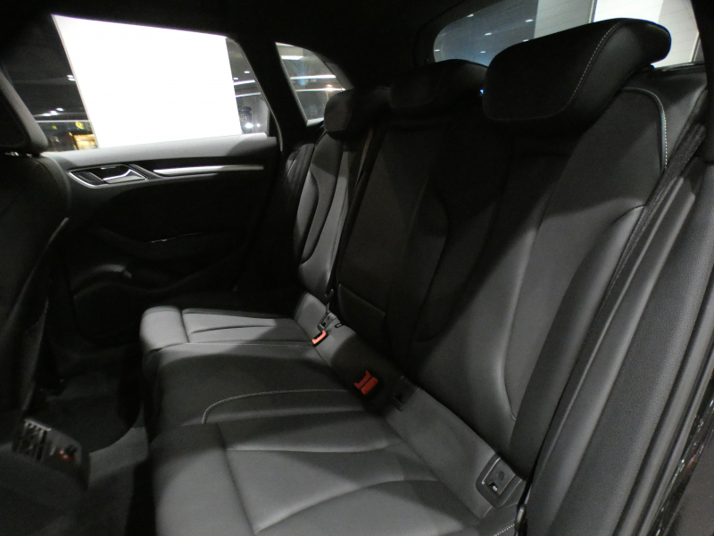 アウディ S3 S3ｽﾎﾟｰﾂﾊﾞｯｸ ﾚｻﾞｰ&LEDﾗｲﾄPKG　ADVｷｰ 追ACC ｱｳﾃﾞｨﾌﾟﾚｾﾝｽ 黒革 ﾋｰﾀｰ MMIﾅﾋﾞ Bｶﾒﾗ PDC LEDﾗｲﾄ 専用ｴｸｽﾃﾘｱ&18AW 赤ｷｬﾘﾊﾟｰ 285ps　2年保証