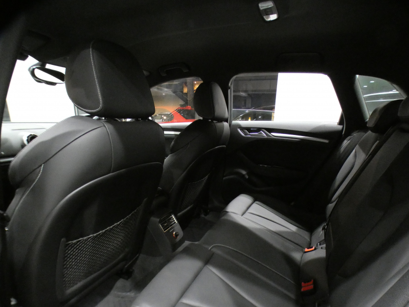 アウディ S3 S3ｽﾎﾟｰﾂﾊﾞｯｸ ﾚｻﾞｰ&LEDﾗｲﾄPKG　ADVｷｰ 追ACC ｱｳﾃﾞｨﾌﾟﾚｾﾝｽ 黒革 ﾋｰﾀｰ MMIﾅﾋﾞ Bｶﾒﾗ PDC LEDﾗｲﾄ 専用ｴｸｽﾃﾘｱ&18AW 赤ｷｬﾘﾊﾟｰ 285ps　2年保証